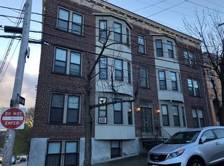 56 2nd Ave #4, Albany, NY 12202