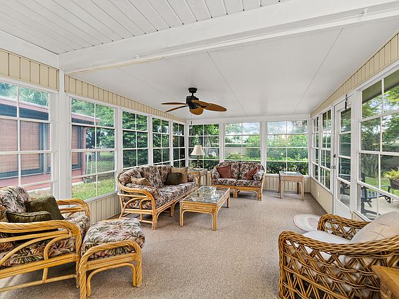 2nd image of 3990 Dewberry Cir