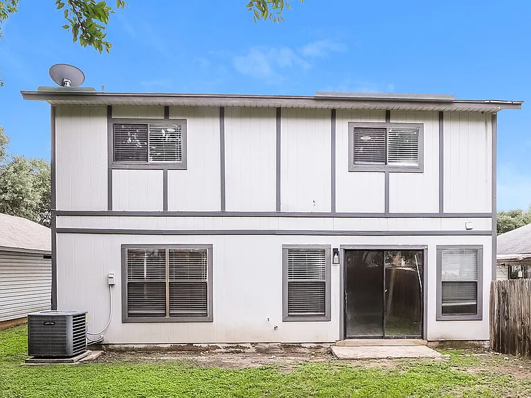 8106 Hoovers Bnd — Photo 17