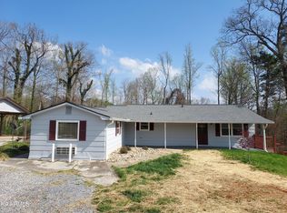 2969 Glenn Rd, Louisville, TN 37777