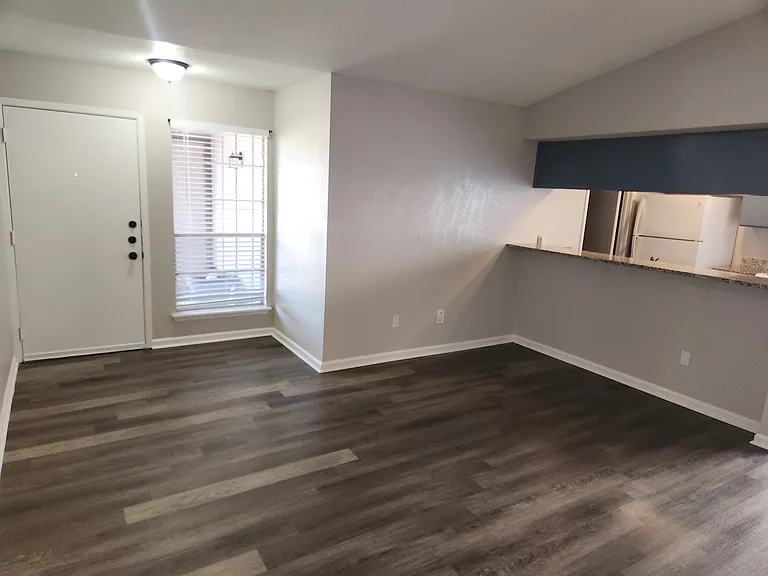 River Oaks Apartments — Photo 42