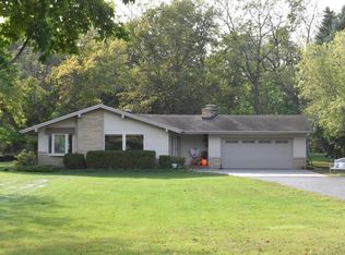 4065 S Sunny Slope Rd, New Berlin, WI 53151