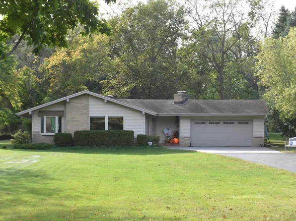 4065 South Sunny Slope ROAD, New Berlin, WI 53151