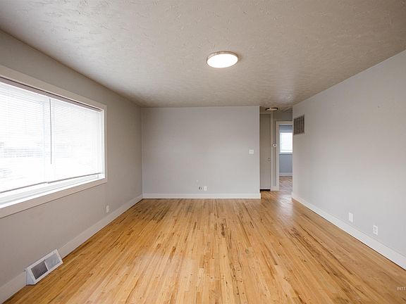 5th image of 107 Baker Dr