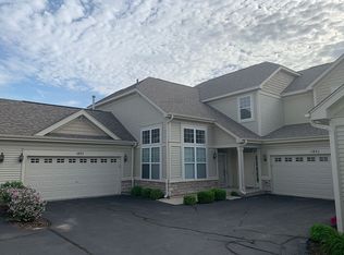 1835 Havenshire Rd, Aurora, IL 60502