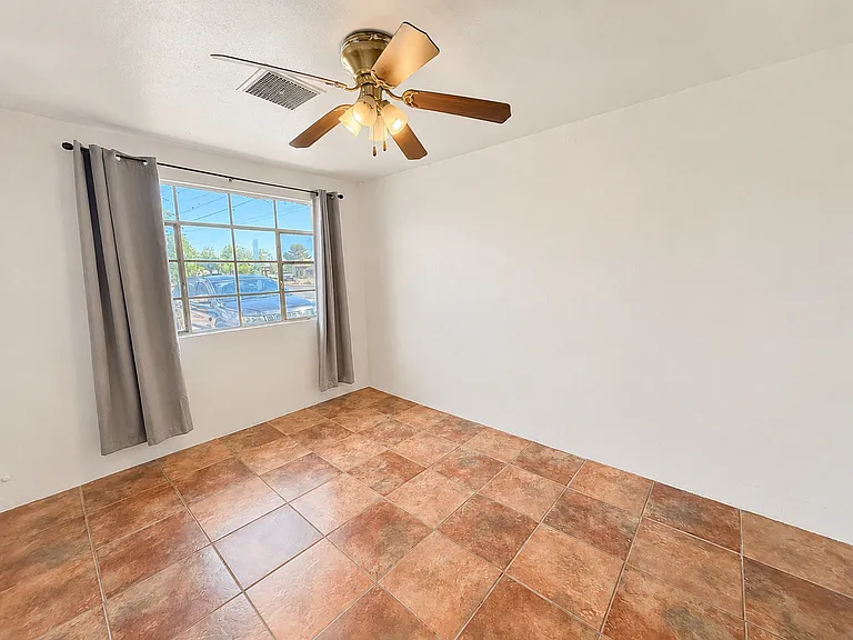 1101 Gardner Ave — Photo 12
