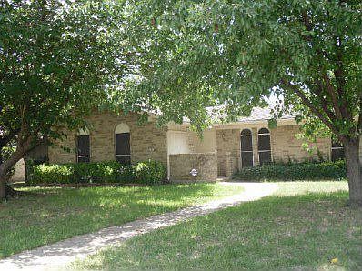 2nd image of 214 Silver Creek Dr