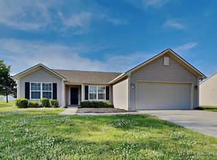 8154 Dartmoth Ln, Avon, IN 46123