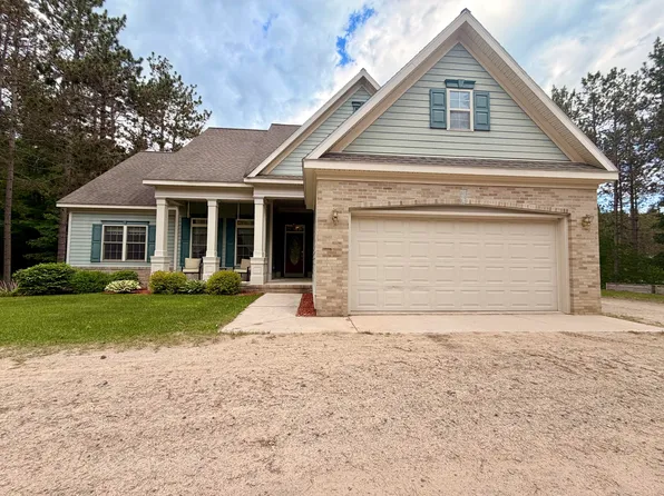13814 Woodland Dr, Newberry, MI 49868