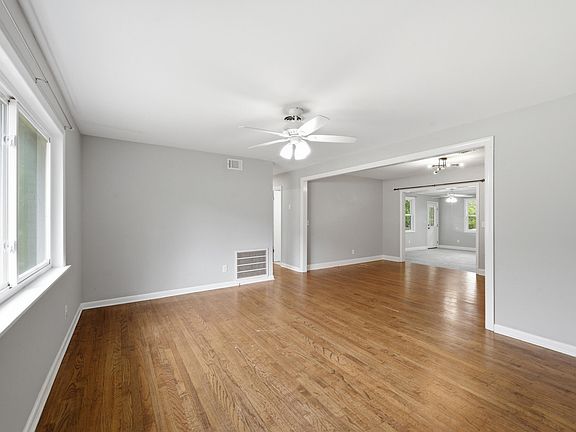 2nd image of 1131 Terrace Cir