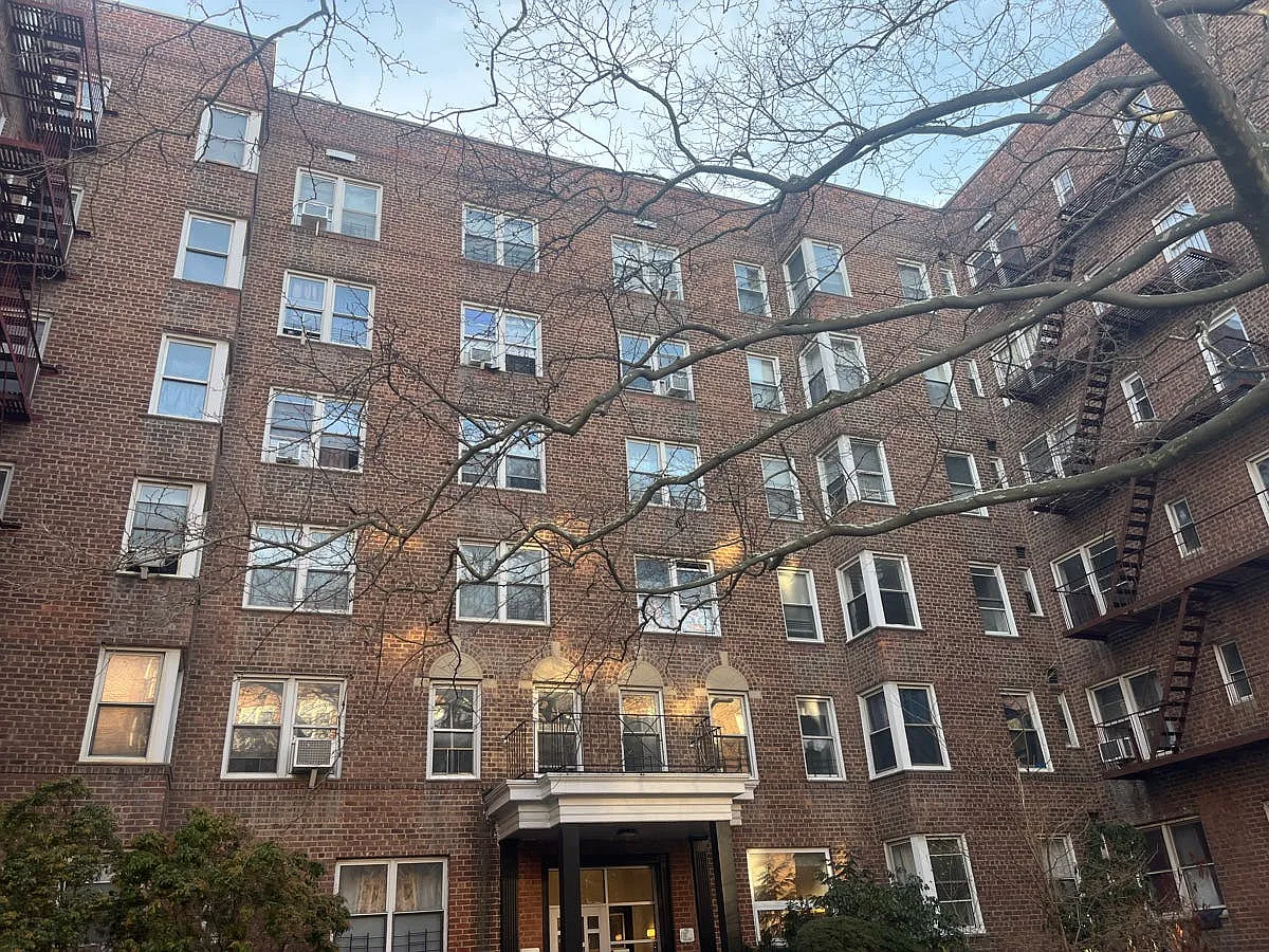 3510 Avenue H APT 3B photo 1