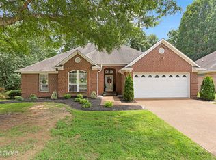 258 Executive Dr, Jackson, TN 38305