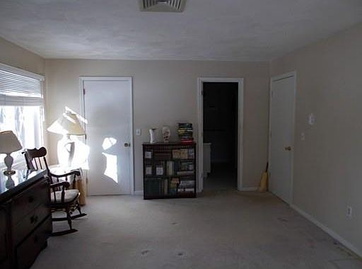 5th image of 15 Rainbow Pond Dr APT D2