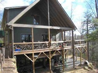 94 Waggoners Way, Saluda, NC 28773