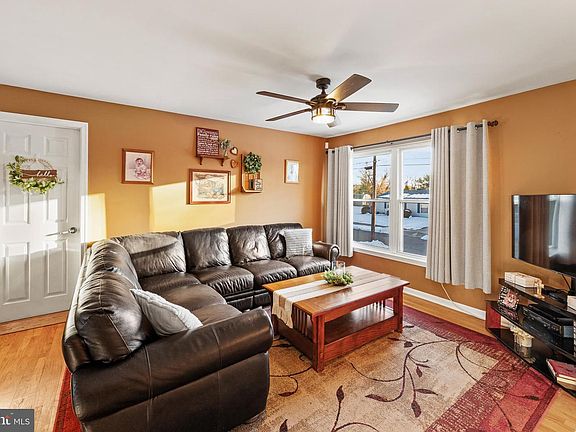 4th image of 10 Wexford Rd