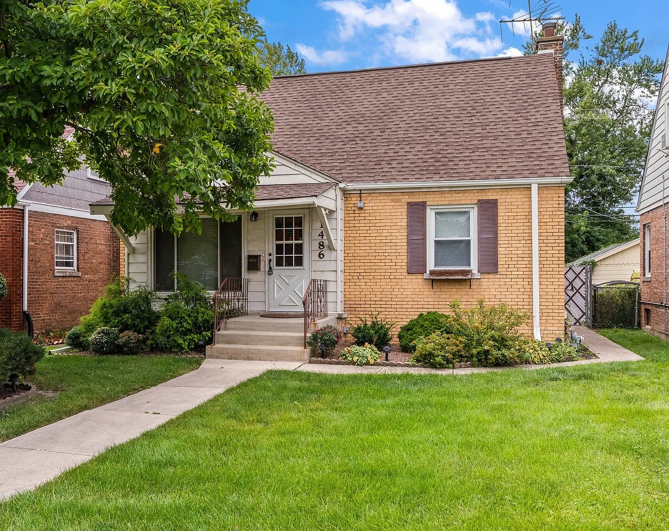 1486 Wentworth Ave photo 1
