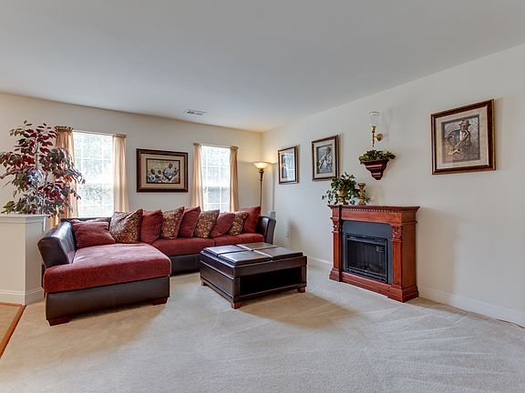 3rd image of 2627 River Basin Ln