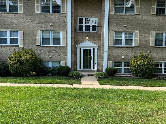3rd image of 209 Crocker Dr APT B