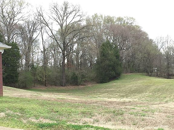 4th image of 4000 Johnson Dr