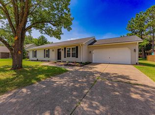6840 Copperfield Dr, Evansville, IN 47711