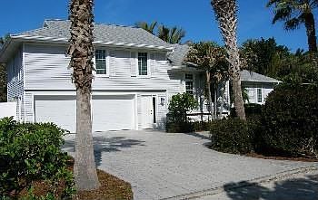 1st image of 700 Heather Ln