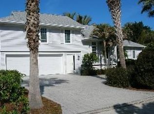 700 Heather Ln, Sanibel, FL 33957