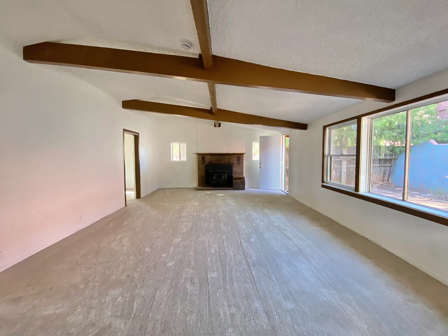 2 bed, 1084 sqft, $2,250 — Photo 2