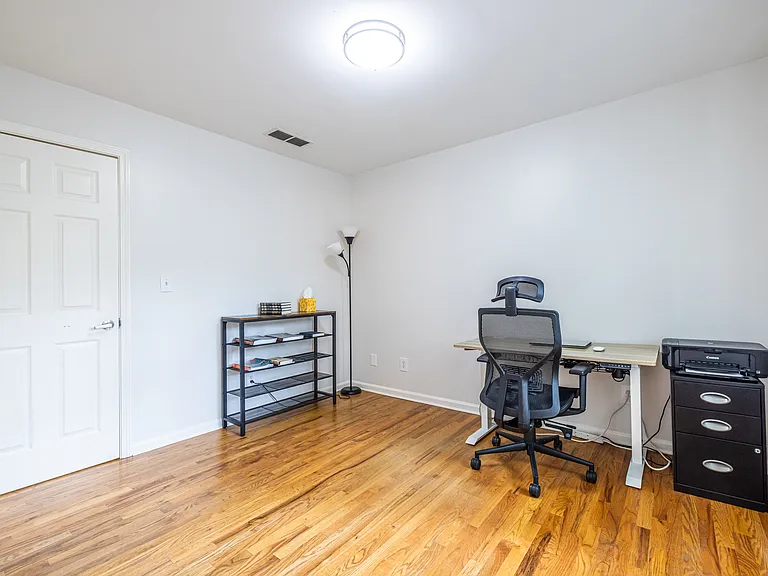 445 Loomis Ave SE — Photo 19