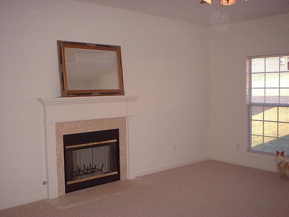 4th image of 4260 Desdemona Way