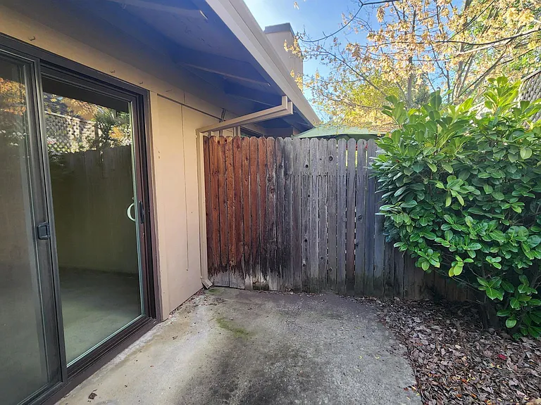 4326 Fair Oaks Blvd — Photo 40