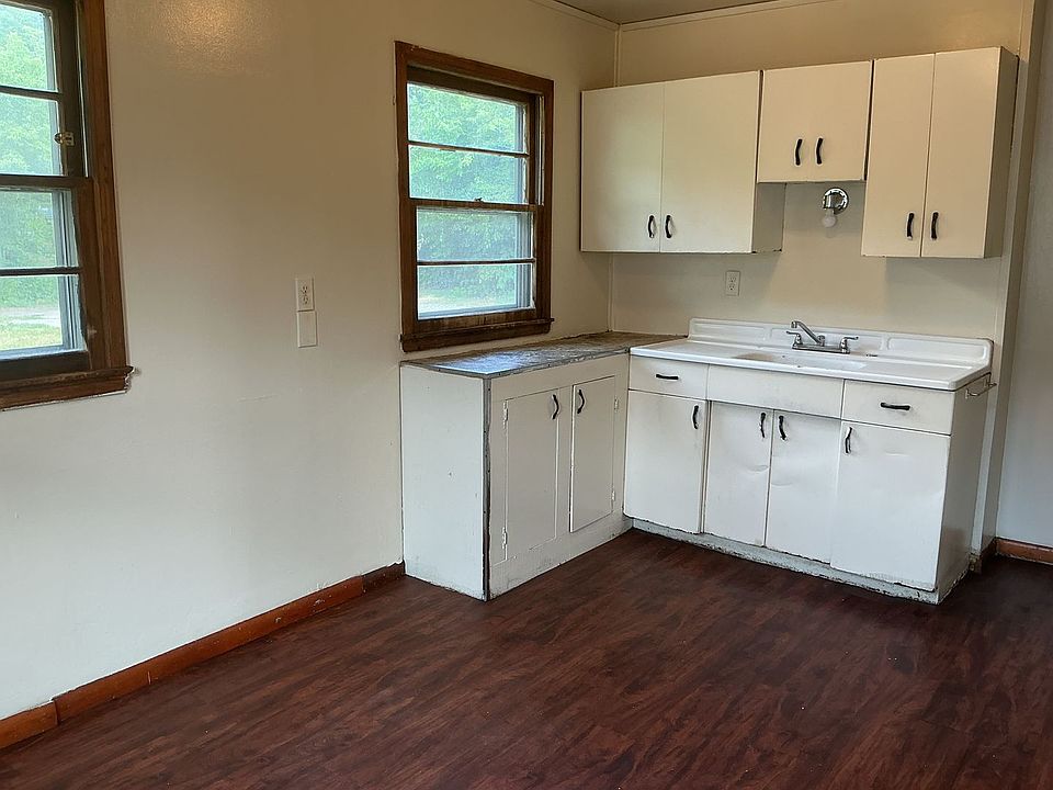 1st image of 5075 N 47th St