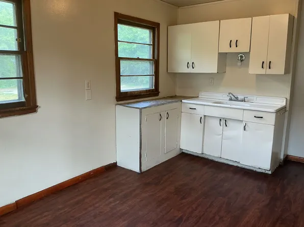5075 N 47th St, Milwaukee, WI 53218