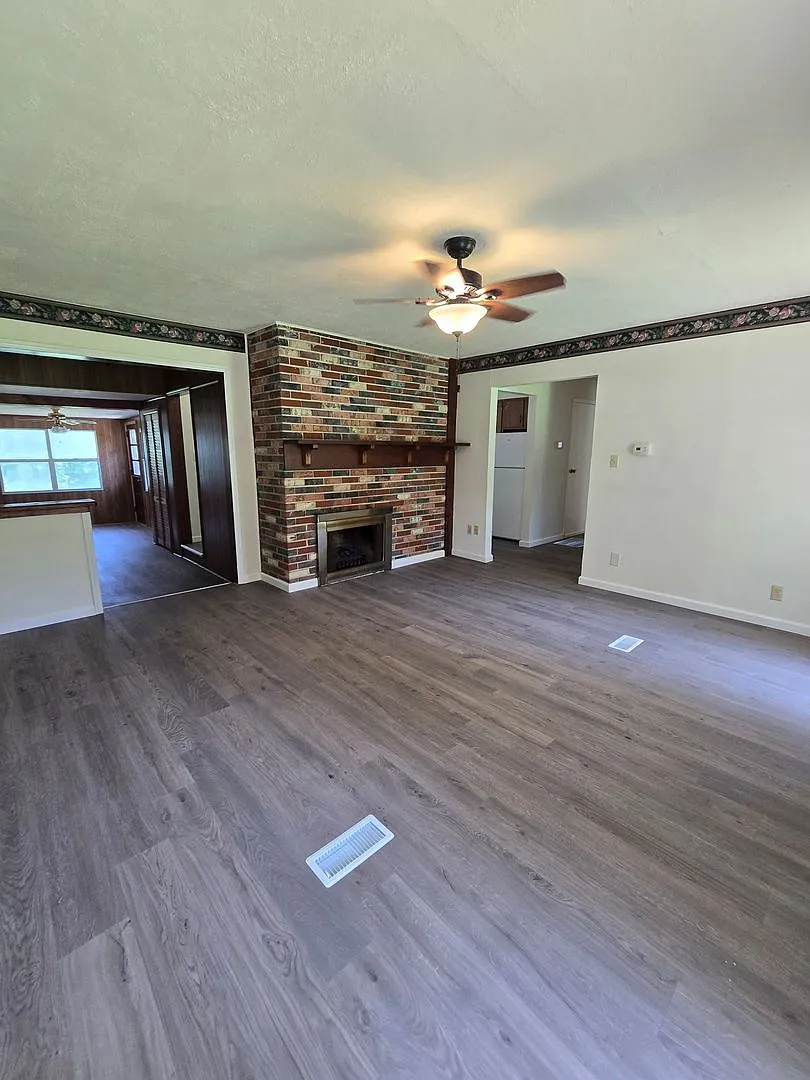 954-SF-E2 — Photo 4
