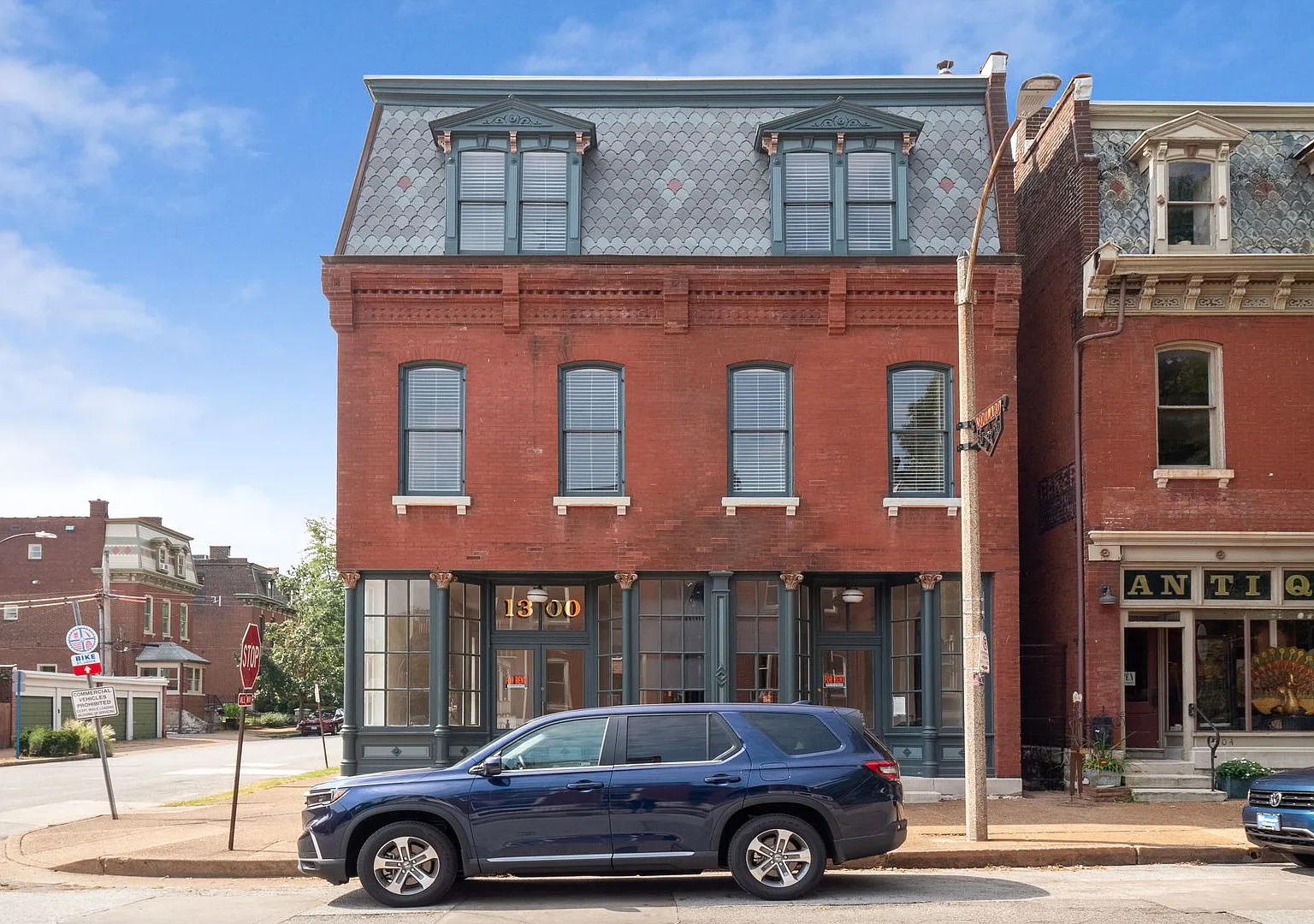 1300 Sidney — Photo 2