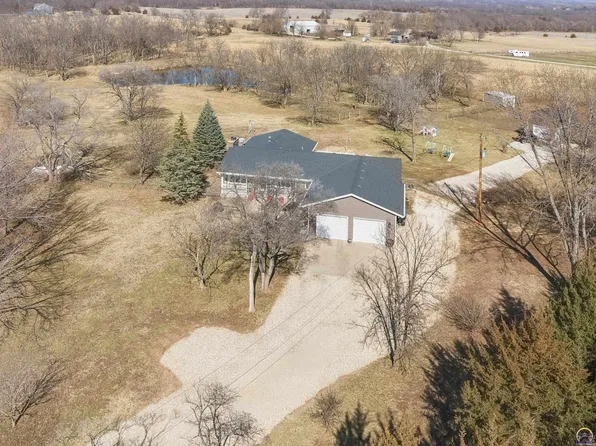 10826 SW Burlingame Rd, Wakarusa, KS 66546