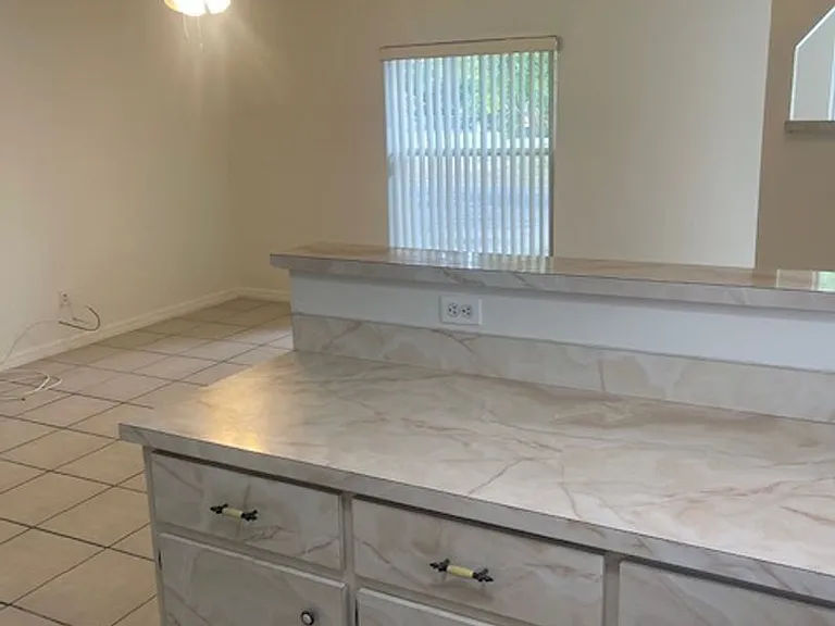 1515 Oleander Ave — Photo 12