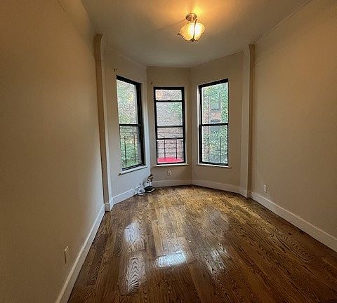5th image of 162 Underhill Ave #B2