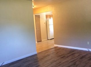 105 S County Rd APT 203, Mascoutah, IL 62258