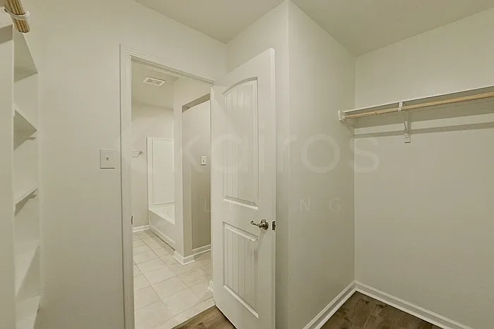 112 Yardley Ct — Photo 12