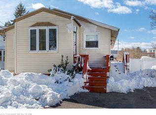 37 Williams Ave, Kittery, ME 03904