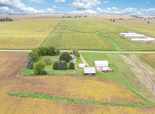 21 N Summer Hill Rd, Polo, IL 61064