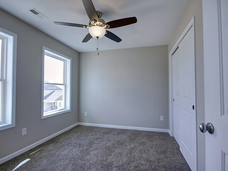 Middletown Place Apartments — Photo 29