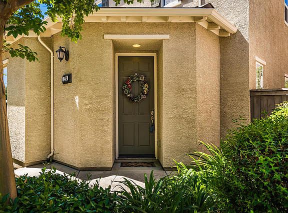 4th image of 224 Chambord Way