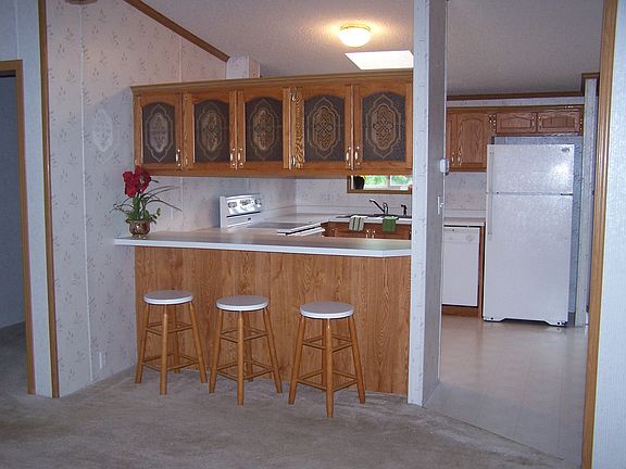 3rd image of 129 E Honey Creek Dr