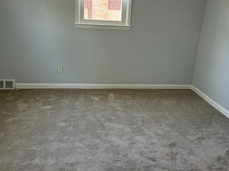15 E Avon Rd — Photo 9