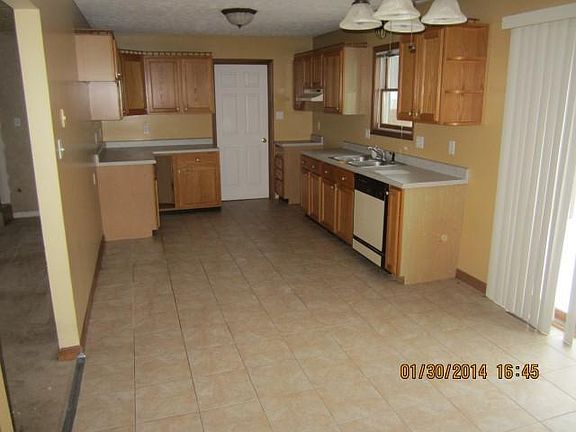 3rd image of 6635 Hawthorne Ave