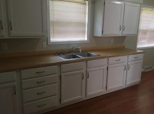 128 E Splitlog St, Goodman, MO 64843