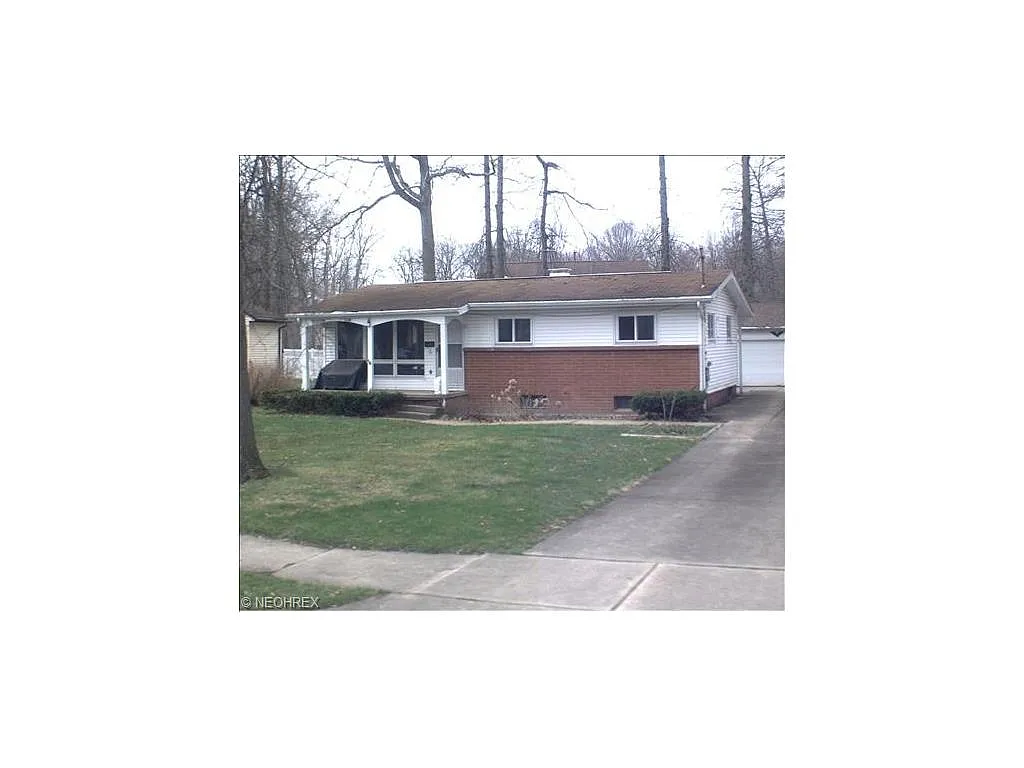 2395 Montgomery Ave NW photo 1