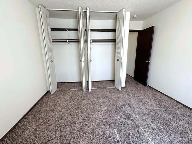 Southgate Apartments — Photo 45