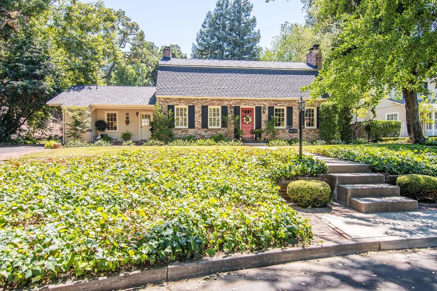 14130 Squirrel Hollow Ln photo 1